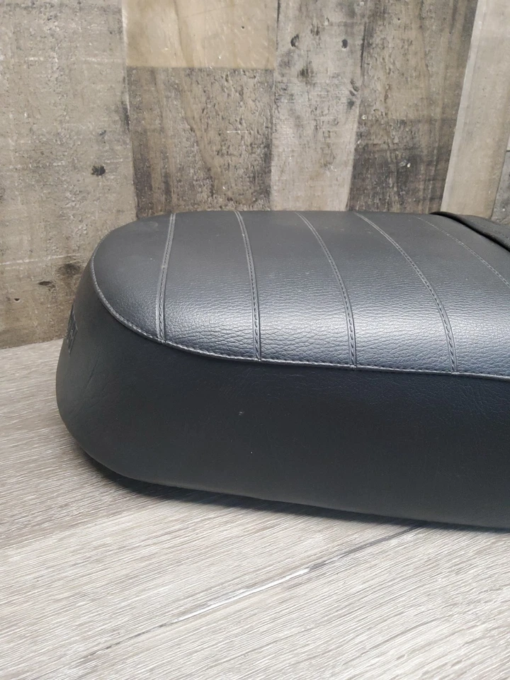 Sillín de asiento de pasajero Triumph Thunderbird 900 deportivo para conductor 2300221  Foto 2 de 4