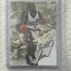 1998 NBA Skybox Premium Autographics Terrell Brandon Milwaukee Bucks AU NM+