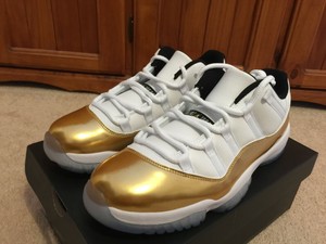 air jordan 11 retro low gold