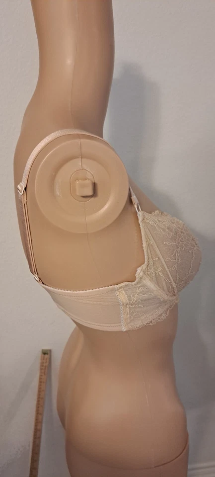 Sujetador Heidi Klum Intimates Para Mujer Beige Encaje Gancho y Ojo Correa con Aros Talla 36C Foto 2 de 4