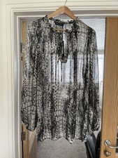 Image of Evans Patterned Blouse Size 26-28