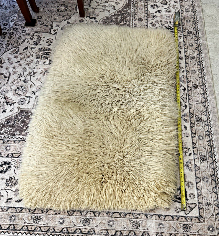 Vintage alpaca Rug 30 x 48 in Rectangle 4 in Pile Solid neutral light