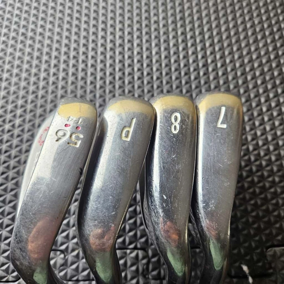 Cleveland Bloom 高尔夫套装 7 8 PW SW 3 木质 6H 右握女式石墨约 41.5 英寸 — 第 2/4 张图片