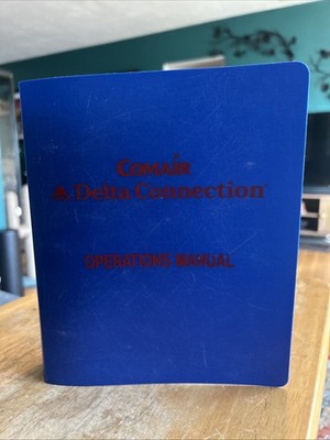 2004 Comair Delta Airlines Connection Operations Manual With Folder