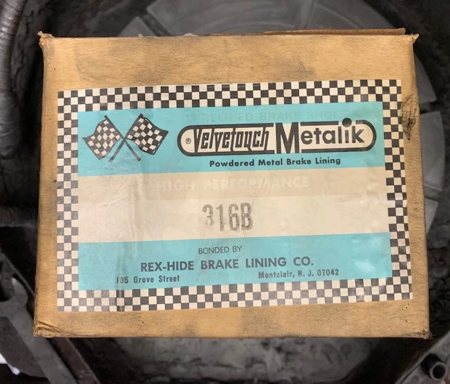 Velvetouch Metallic brake shoe Dodge Ford International 1966-1997 REAR 12x2 1/2 - Image 3 of 4