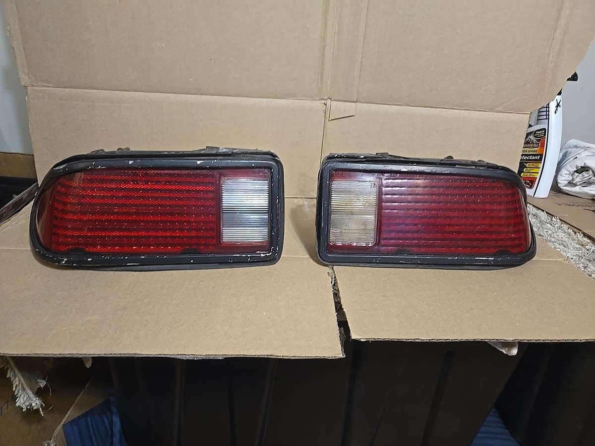 1974-77 Camaro Z/28 TailLights Lh Rh Oem Gm Black Fits - 74 75 76