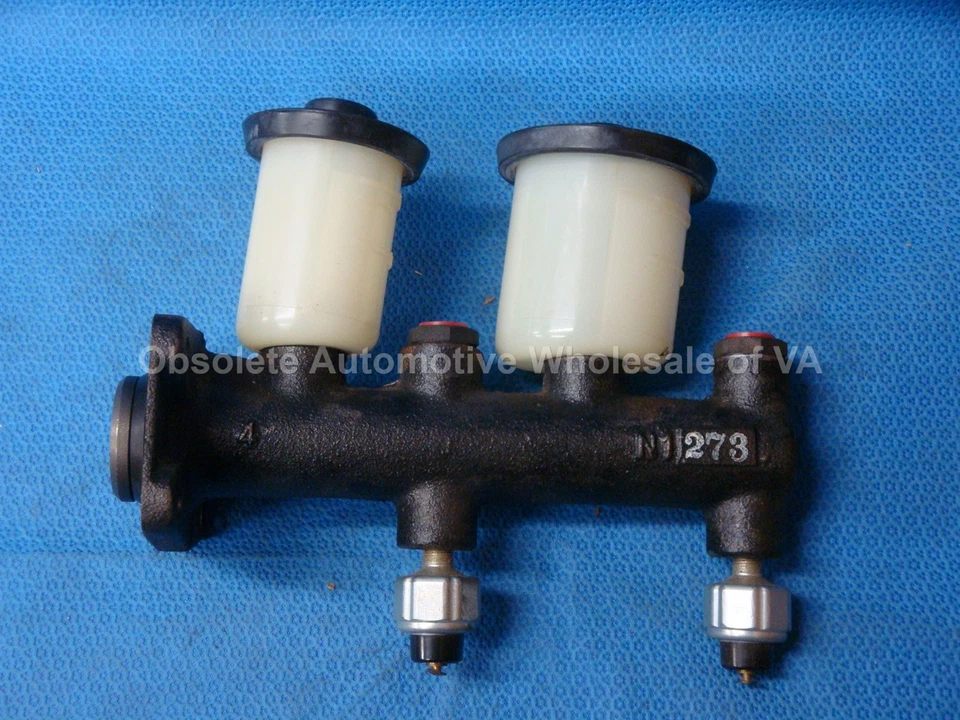 Toyota Corona 1974 2,0 L cilindro maestro de freno RT104 2000 cc con frenos de disco Japón Foto 4 de 4