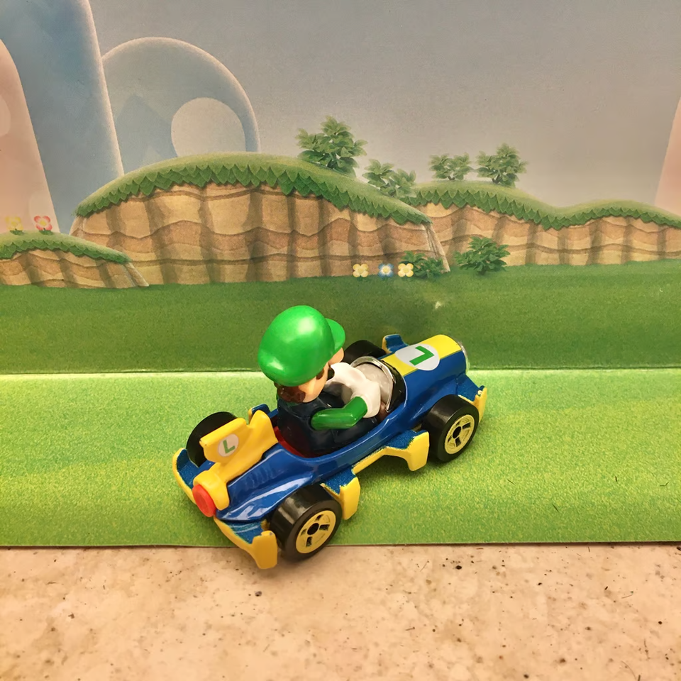 2018 Hot Wheels Mario Kart Luigi Mach 8 Nintendo Car eBay