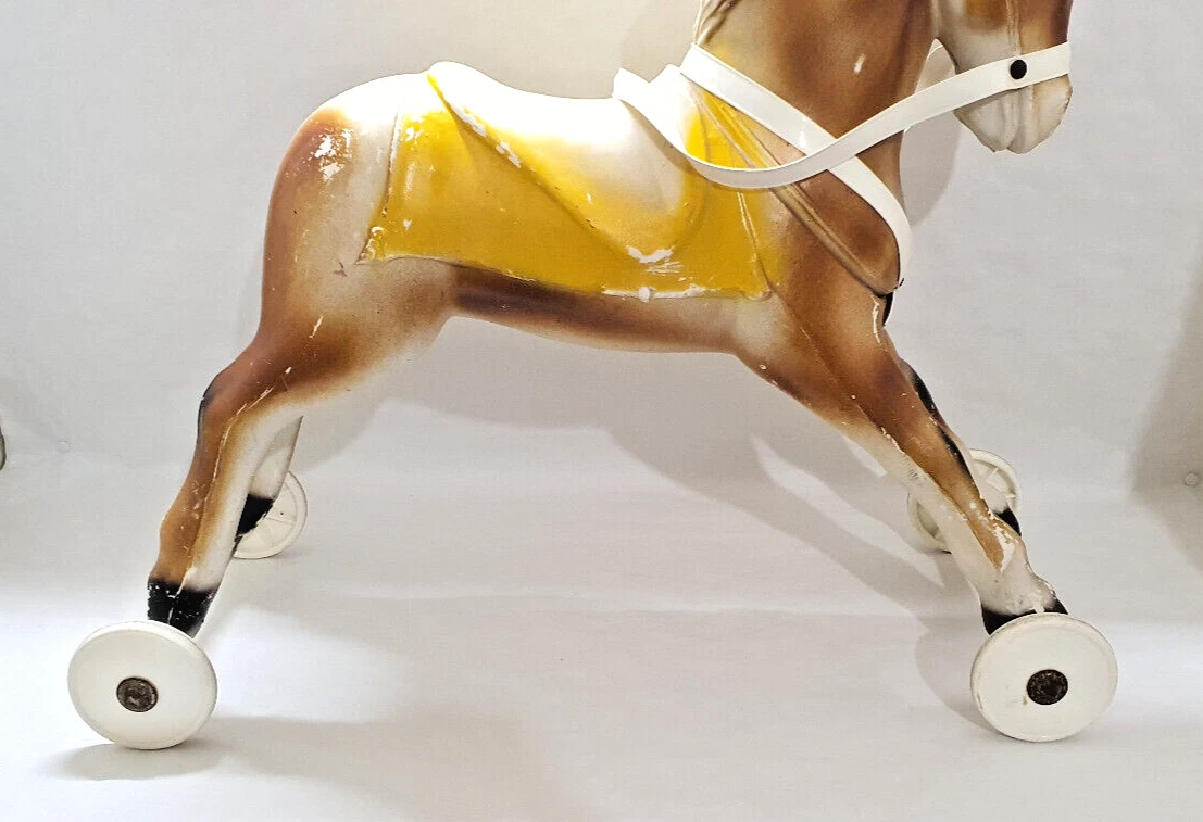 Ancien Jolie Cheval Jouet à Roulette cheval Entièrement en Plastique  Vintage