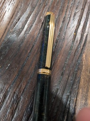 USED ELYSEE FOREST MARBLE GREEN LACQUER FOUNTAIN PEN GOLD TRIM