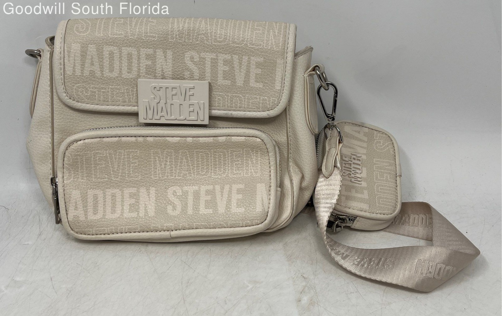 Steve Madden Womens Bluna White Signature Detachable Strap Crossbody Bag