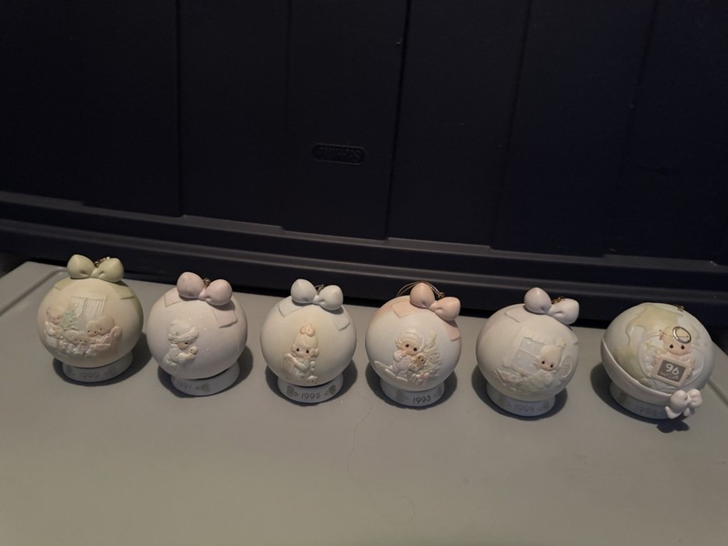 Precious Moments Christmas Porcelain Ornaments - Lot of 6 w/ Display Bases - Exc