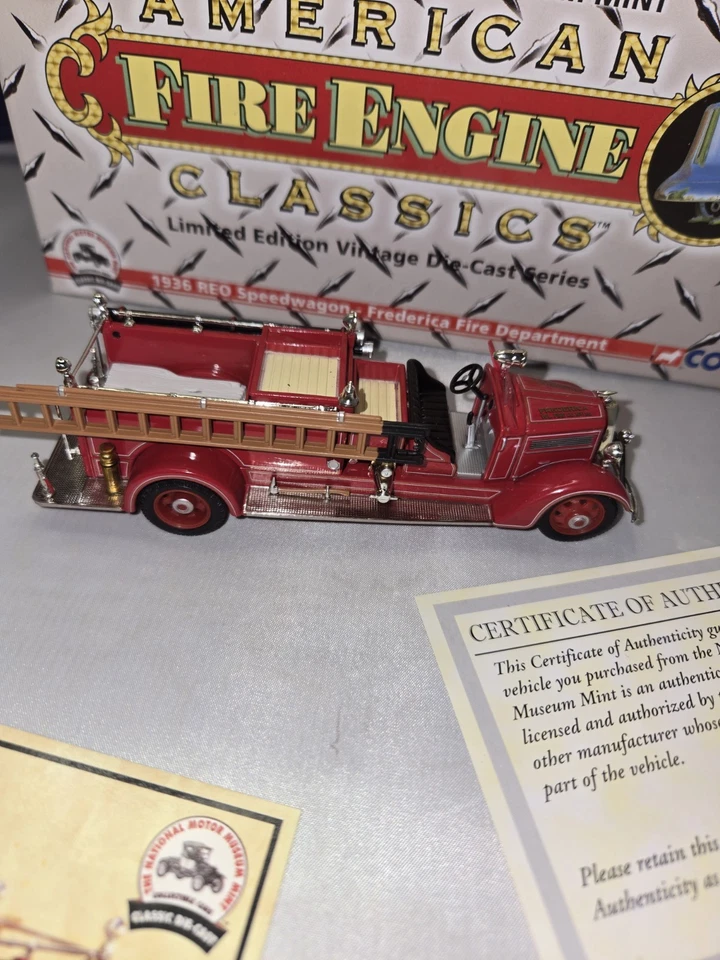 CORGI American Fire Die-Cast 1936 REO Speedwagon 2006 - Image 4 of 4