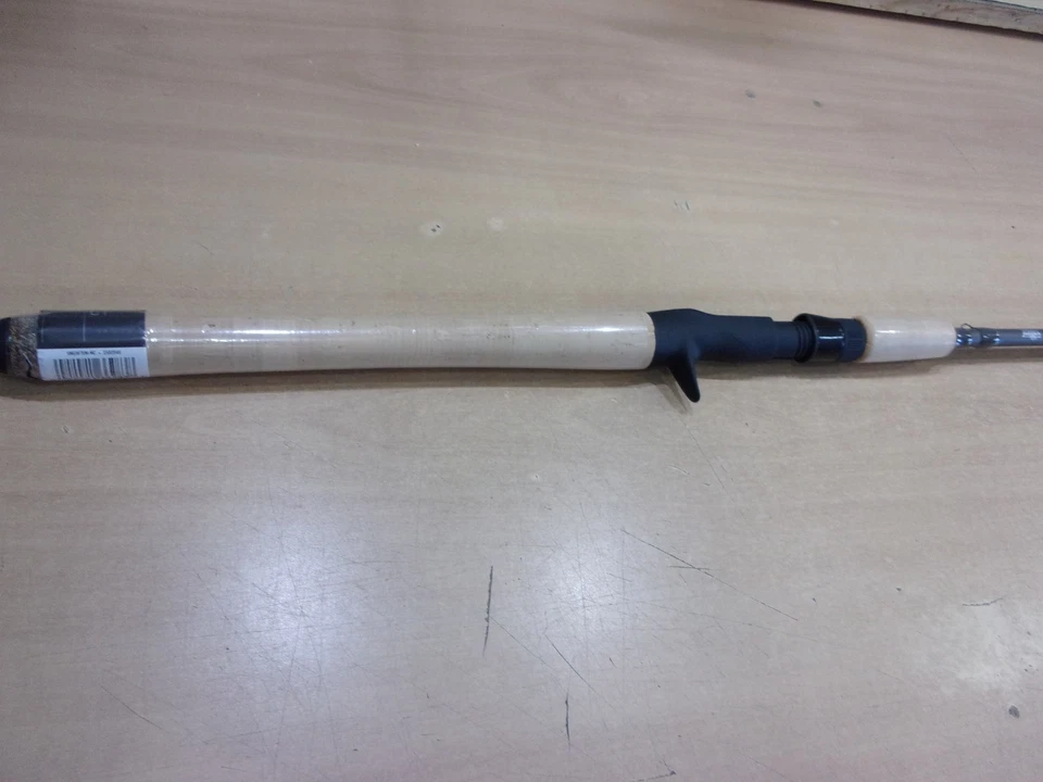 VARILLA DE FUNDICIÓN FENWICK HMG WALLEYE 7 pies 6 pulgadas potencia media Foto 2 de 4