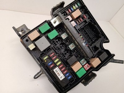 2014-2015 Kia Sorento Engine Fuse Box AWD Assembly OEM