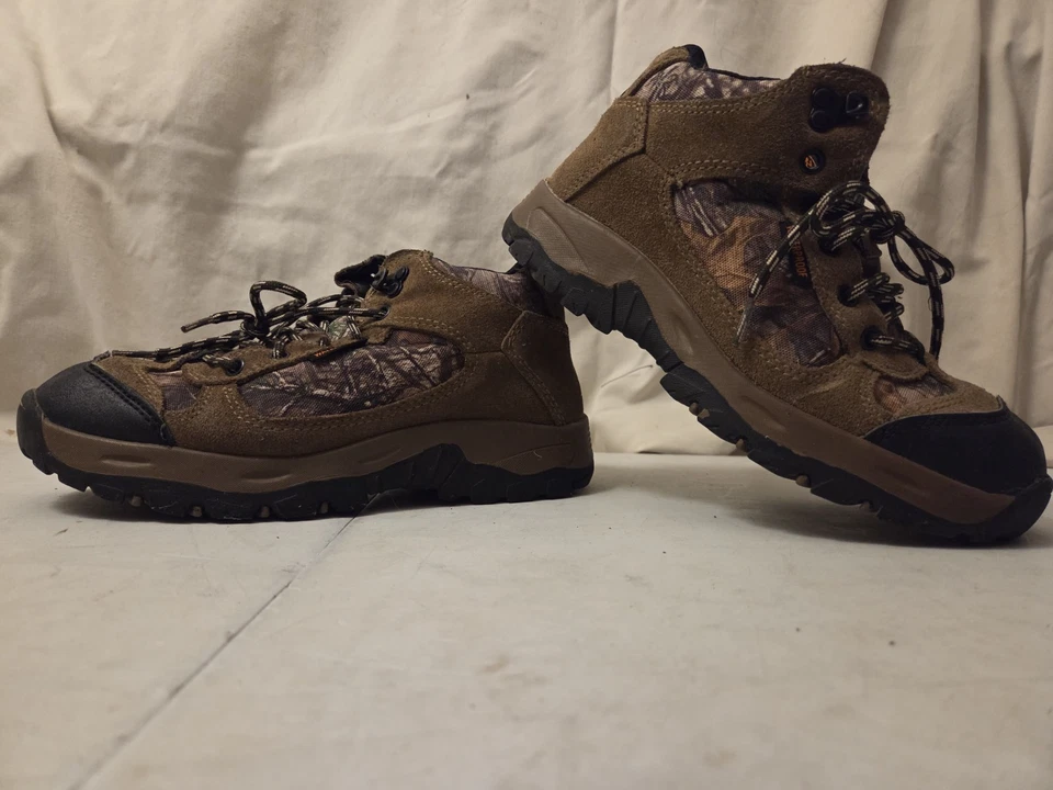Kids Hunting Boots Size 5 - Image 4 of 4