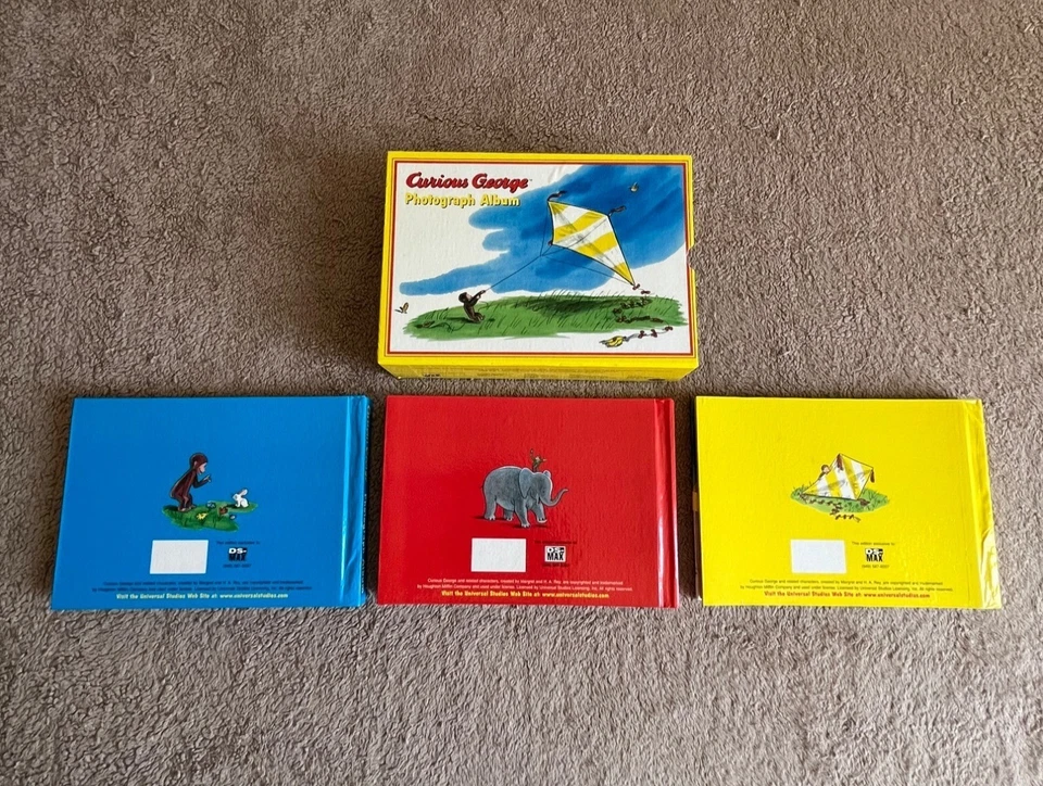 Juego de 3 álbumes de fotografías Curious George tapas duras universales amarillas azules rojas Foto 4 de 4