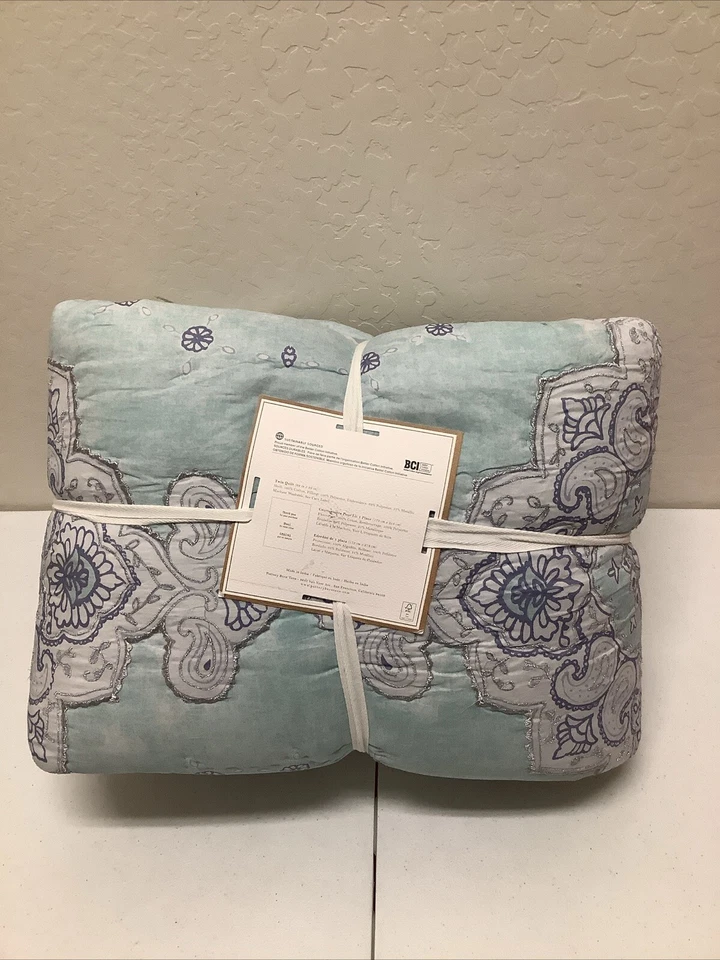 Edredón Pottery Barn Teen Bohemian Wonder Matelasse gris aguamarina edredón doble Foto 4 de 4