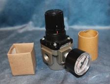(New In Factory Packaging) SMC AR30K-03G Pneumatic Regulator 0.05-0.85mpa