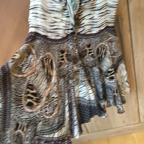 Ladies Camilla Dress Never Worn Size Medium Amazing Dress - Picture 2 of 6