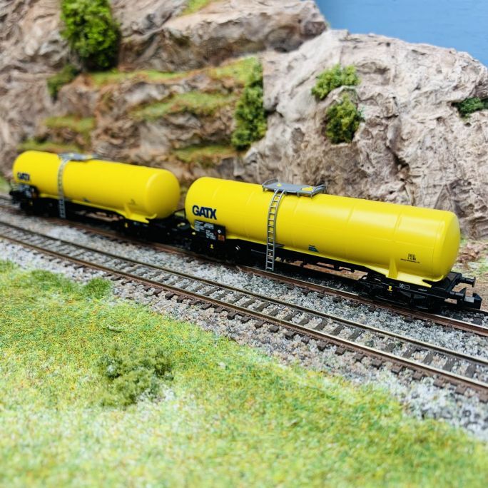 2 wagons citernes Zans GATX Fleischmann 825816 échelle N solution pour rame fret Époque VI