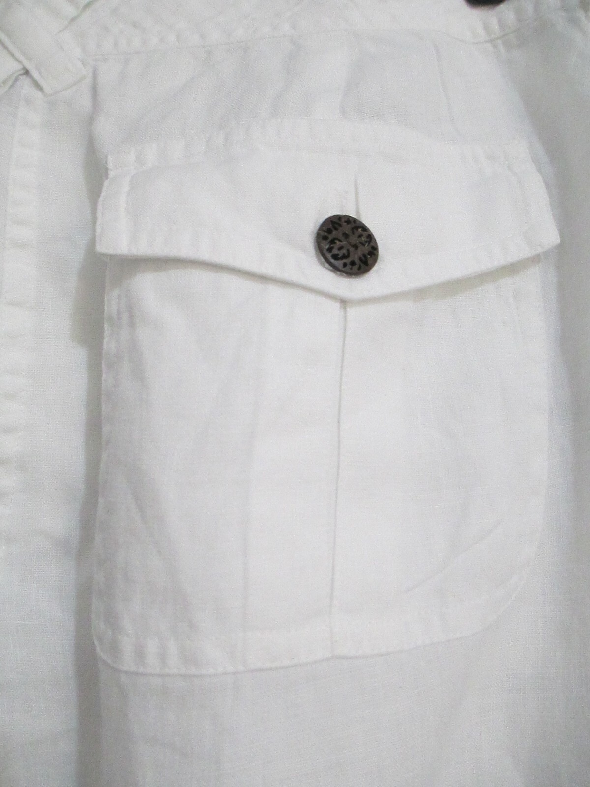 SAKS FIFTH AVENUE  🌸 SIZE 10==WHITE / BEACH PORTRAIT / LINEN CAPRI PANTS