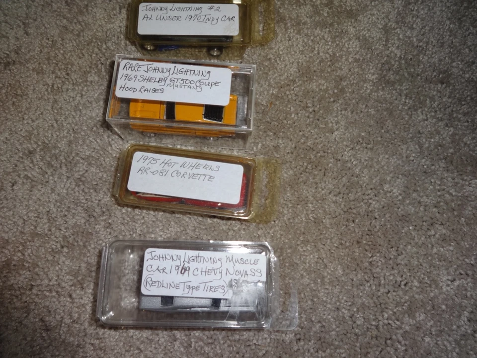 LARGE VINTAGE ORIGINAL LOT 17 DIECAST TRUCKS CARS MOTORCYCLE MATCHBOX HOT WHEELS - Image 2 of 4