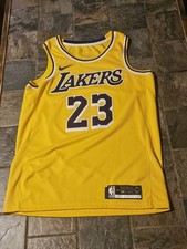 LeBron James Los Angeles Lakers 23 Nike Swingman Jersey Yellow Size 44 M