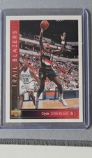 1993-94 Upper Deck - Clyde Drexler #90 CGAi 9
