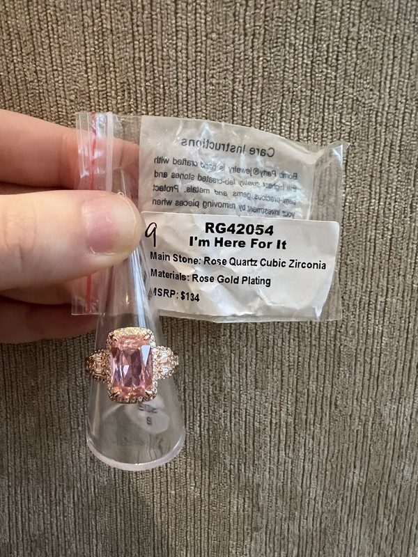 Bomb Party Ring RG42054 - I’m Here For It - Rose Quartz - Rose Gold - Size 9