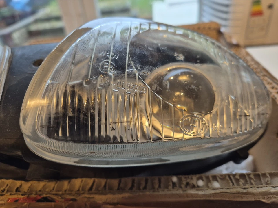 Cagiva Canyon 500/600 Headlight Lamp EU Side - Image 2 of 4