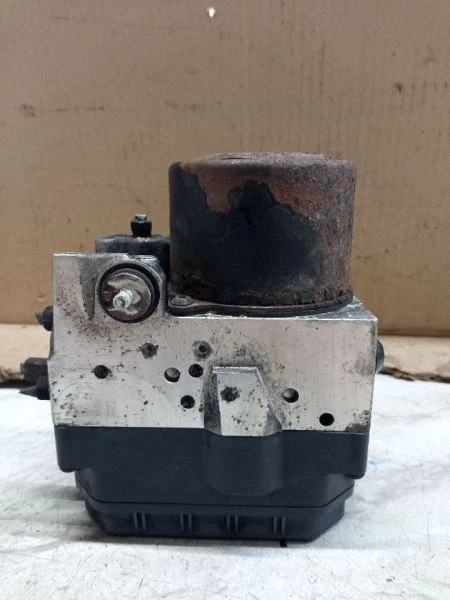 2004 - 2006 LEXUS RX330 AWD ANTI LOCK BRAKE 44540-48060 - Image 4 of 4