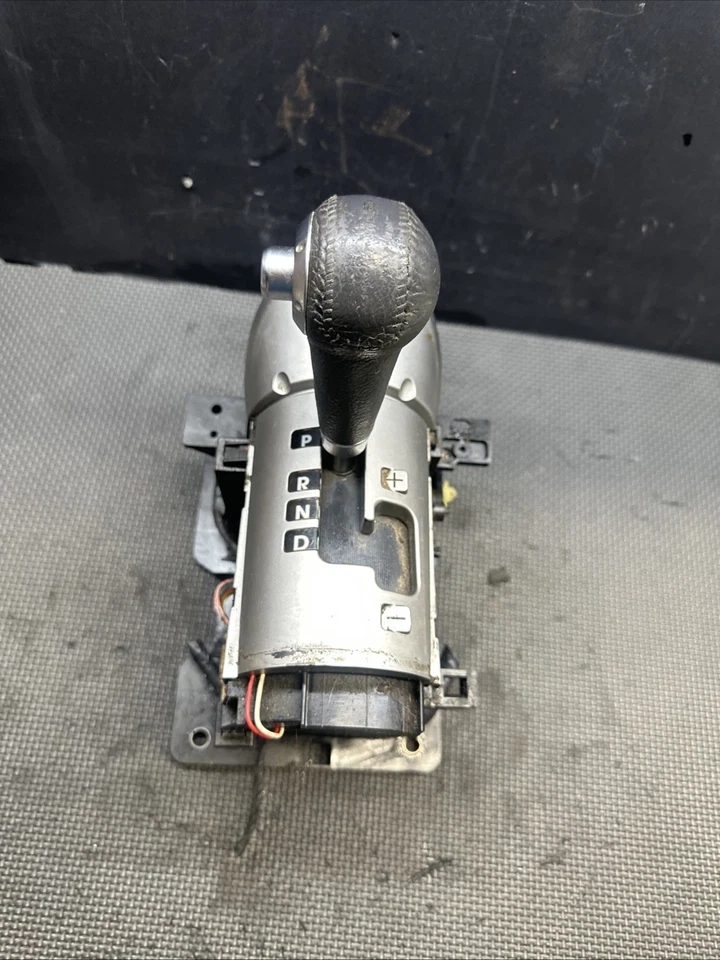 Palanca de cambios de piso de transmisión automática Mitsubishi Eclipse 2006-2012 OEM Foto 2 de 4