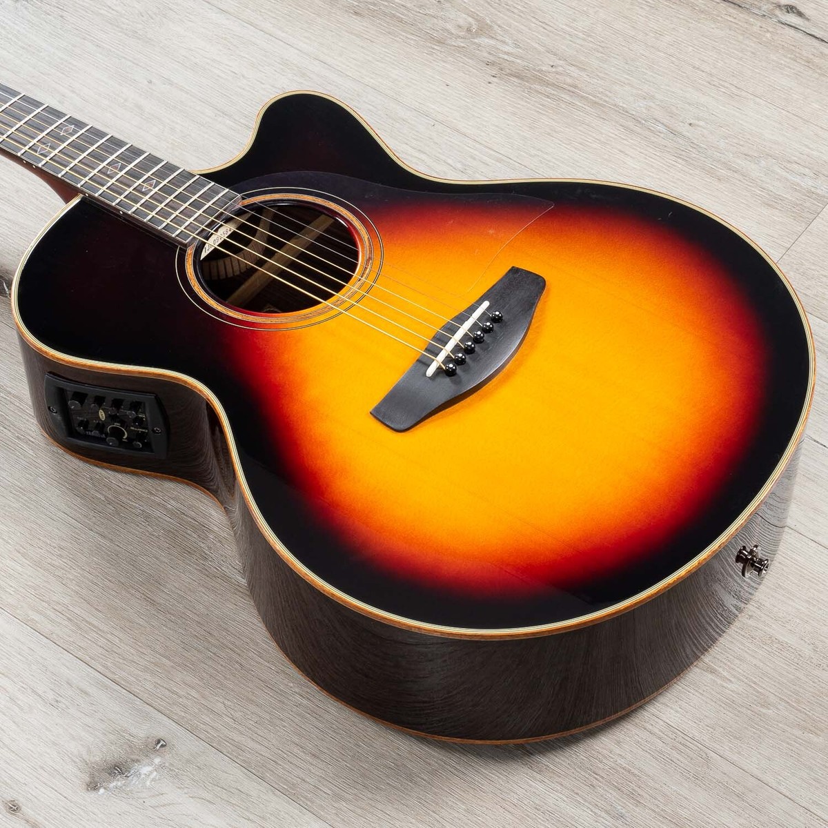 Yamaha CPX1200II Medium Jumbo Cutaway Acoustic-Electric Guitar