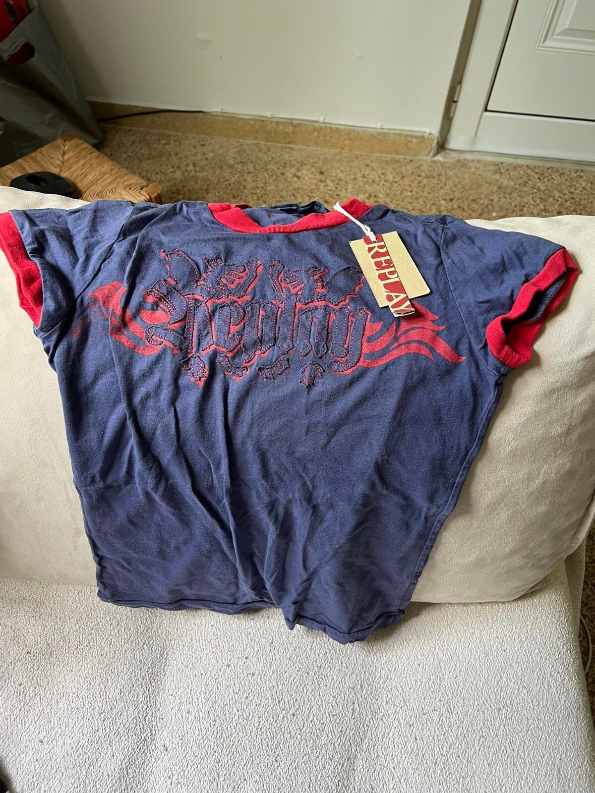 Picture 1 of 6
