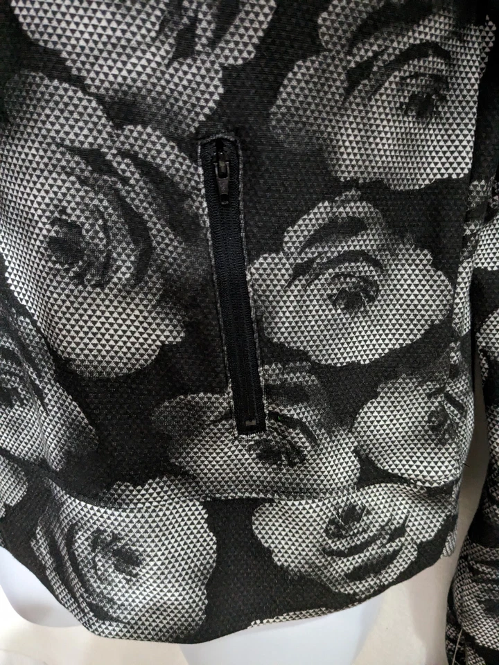 SO Juniors черный/белый цветочный Tech флис толстовка с капюшоном - размер XL - новый с Ярлыками - Изображение 3 из 4