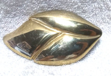 Gold Motion East 3 Section Wavy Belt Buckle Retro Great Vintage Condition