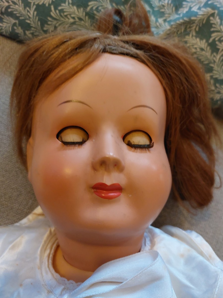 Poupée Bté SGDG France n° 62 en plastique dur vintage