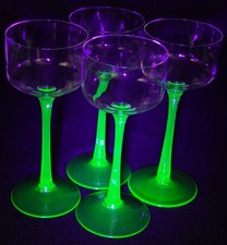 4x Altes Weinglas Kelchglas Uranglas Wohl Fenner Glashütte RAR