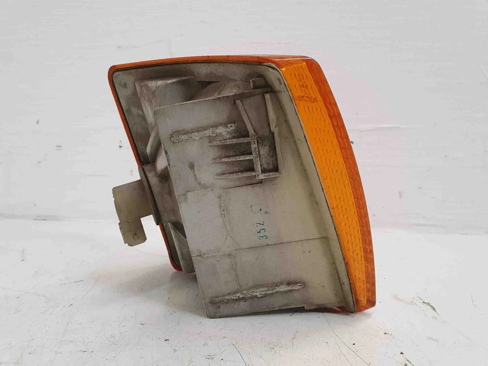 Segnale di svolta anteriore sinistro VW MULTIVAN V 7HM, 7HN, 7HF, 7EF, 7EM, 7EN 28720269 - Immagine 2 di 4