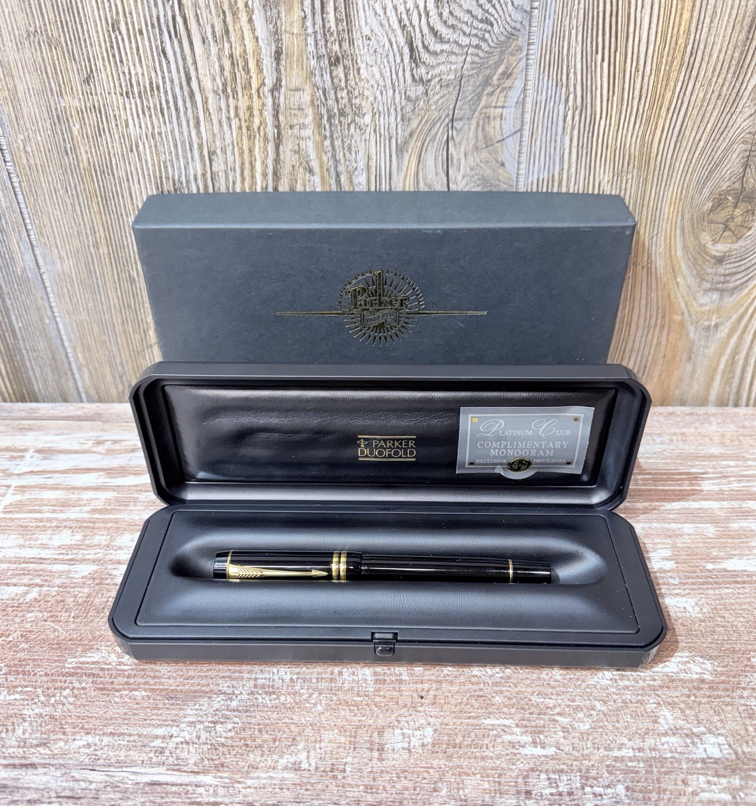 Parker Duofold International Platinum Black Fntn Pen w/ 18K Gold (M) MINT