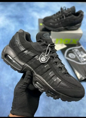 NIKE Air 95s qualità AAA taglia da 6 a 11 * con sacchetto Jd PaperWork * nuovissima.