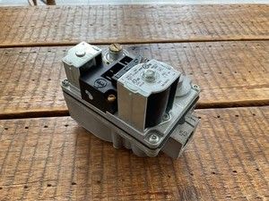 Furnace Gas Valve 36E24 206 025-31969-000 White-Rodgers