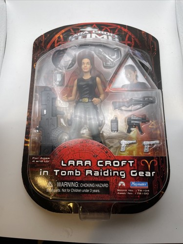 Tomb Raider - Lara Croft In Tomb Raider Gear Action Figure 2001 Playmates