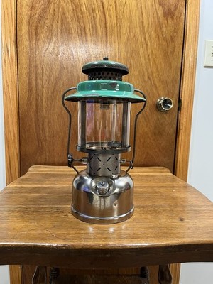 Vintage Coleman Model 237 Empire Lantern 