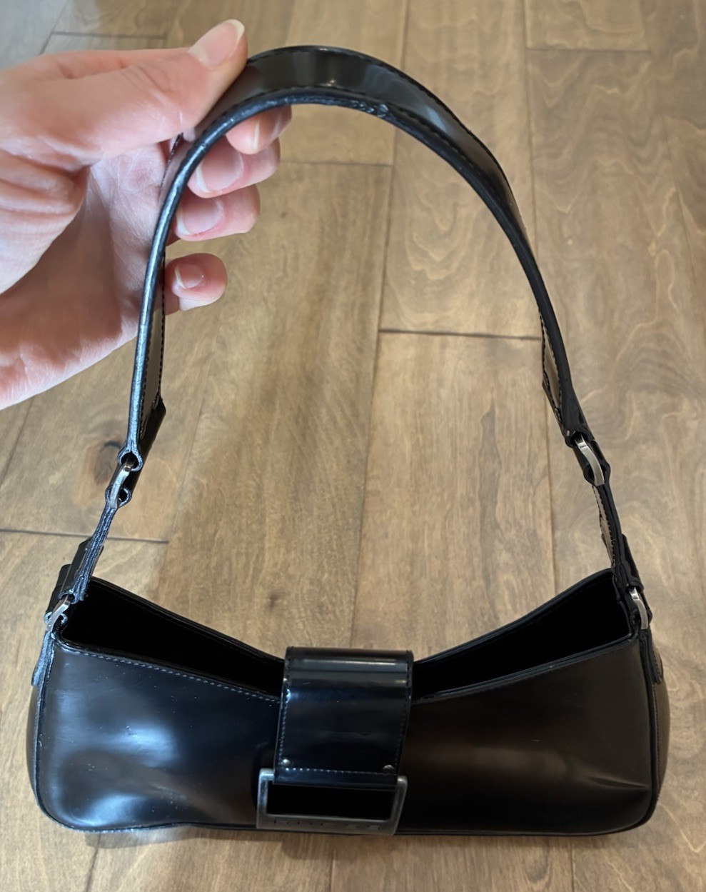Vintage Y2K Guess Faux Leather Shoulder Bag Purse Baguette Black Logo Buckle