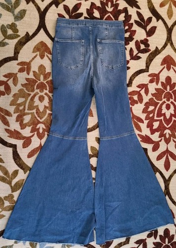 NWT We The Free Free People Flare Jeans Medium Wash 28 $78 - Picture 4 of 6