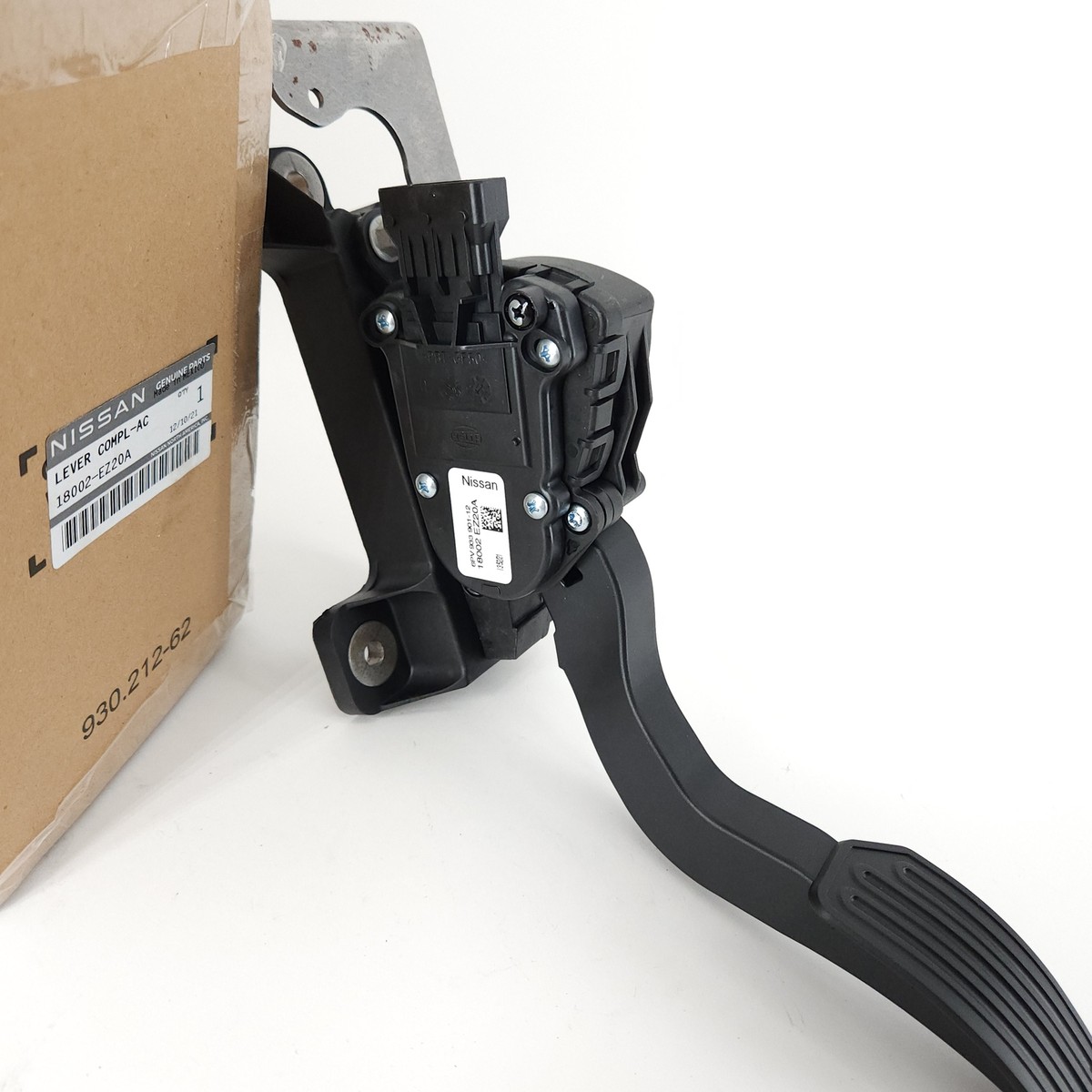 Genuine OEM Nissan 18002-EZ20A Accelerator Pedal Travel Sensor