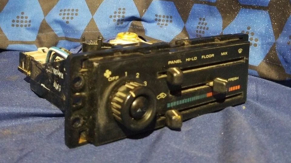 Control de aire de calefacción Ford Probe vintage Foto 3 de 4