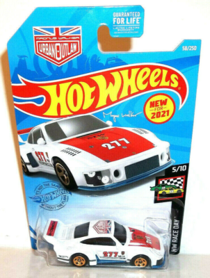 ミニカー Hotwheels Porsche Law 2021 HOT WHEELS 1:64 HW RACE DAY 5/10 PORSCHE 935 MAGNUS WALKER
